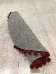 Saveplace® Pet Mat - Various Colors Pom Poms Grey Chaos