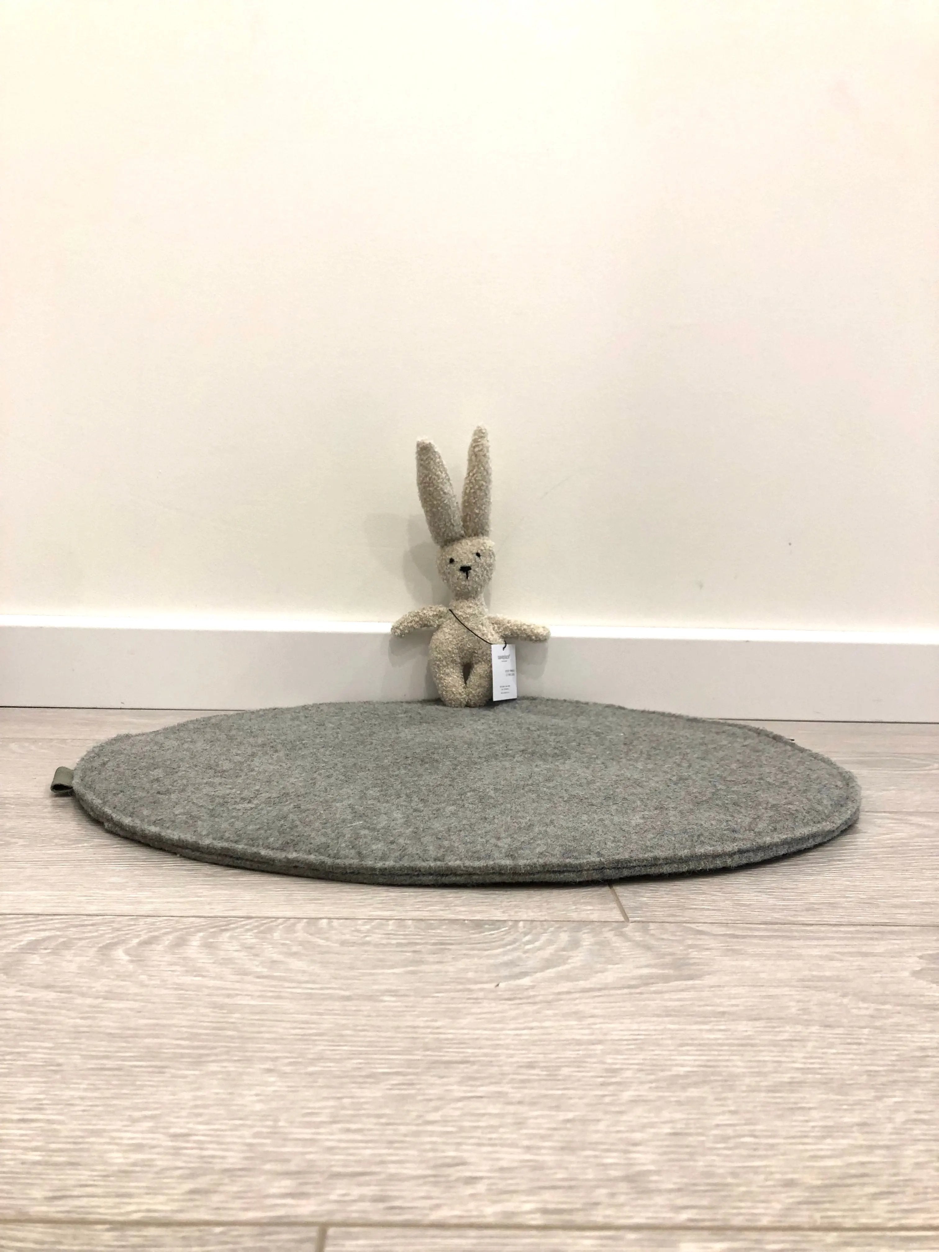 Saveplace® Round Pet Bed 'FULL MOON' - 2 Sizes Grey Chaos