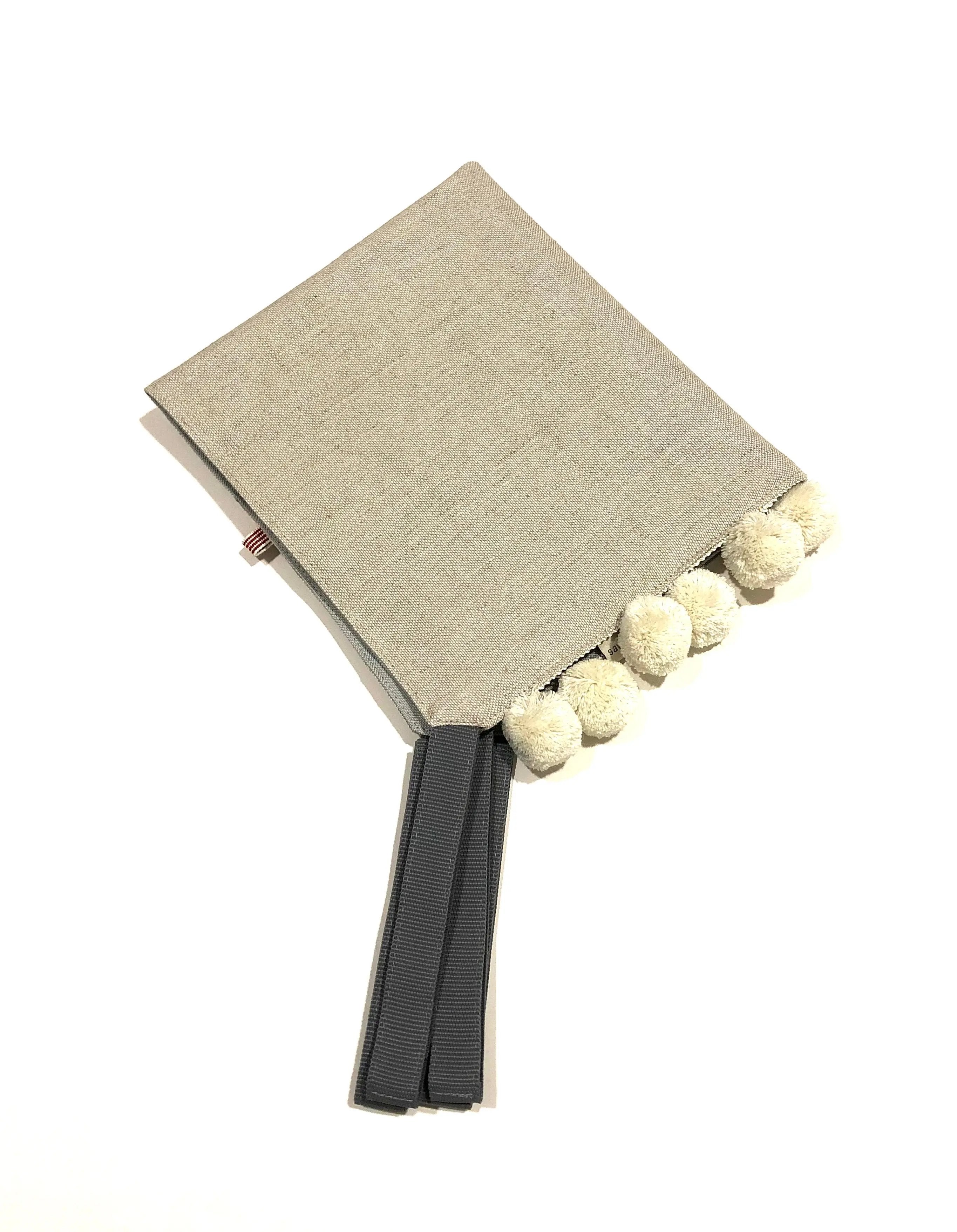 NATURE TOUCH Saveplace® chair/table hammock with big pom poms Grey Chaos